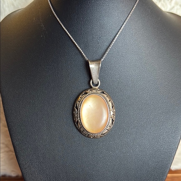 Vintage Jewelry - Sterling Silver Pendant on 19” sterling chain